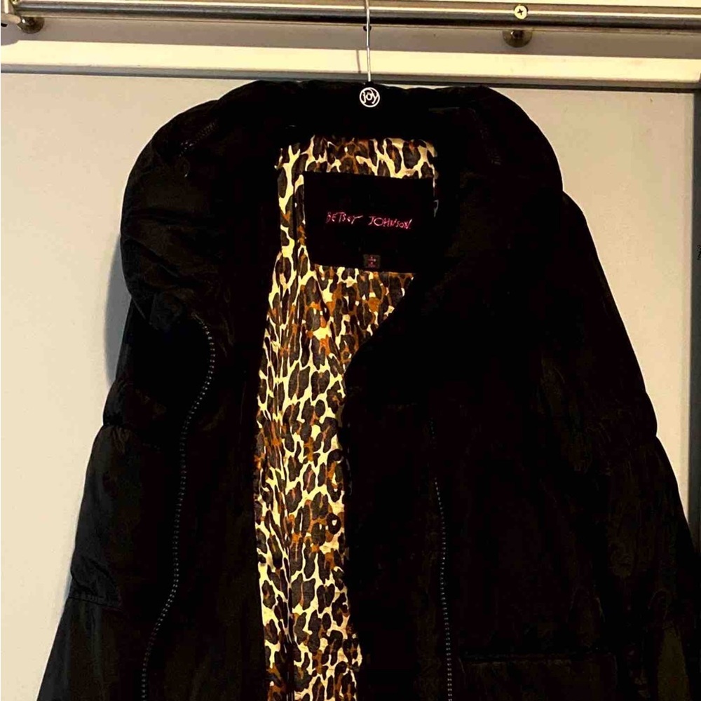 Puffer jacket by Betsey Johnson with hood